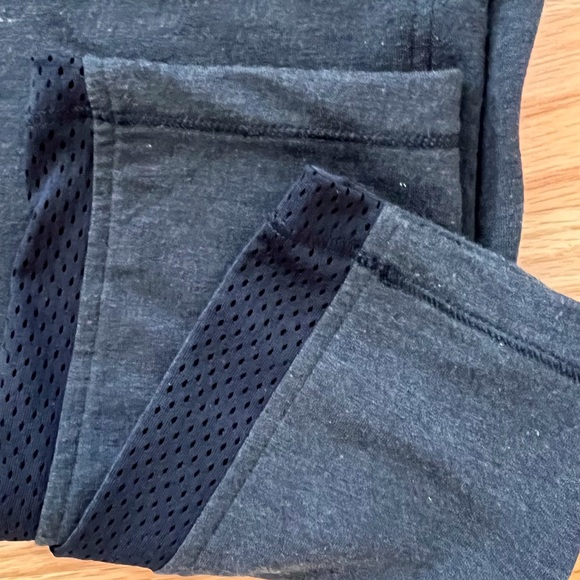 Under Armour Joggers - Picture 3 of 8